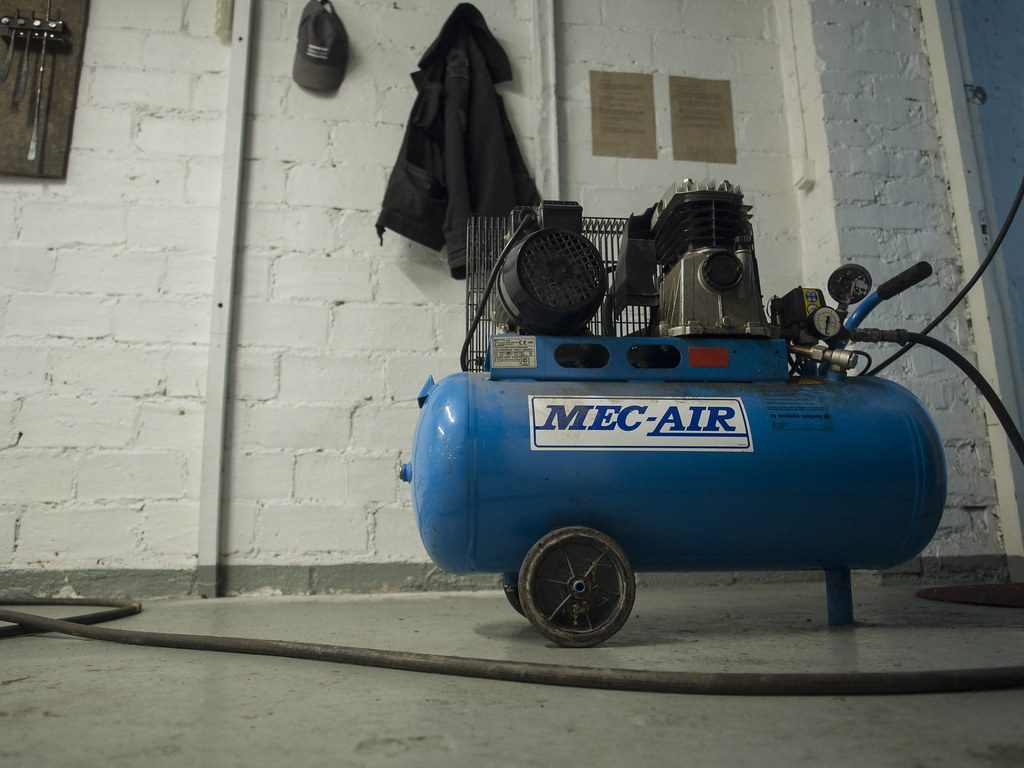 Renta de compresor de aire 185 cfm